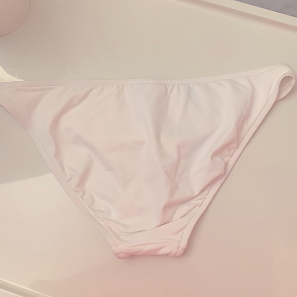 Ralph Lauren White Swim Bottoms (M) - Picture 3 of 5